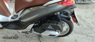 Piaggio Medley 150 2017-thumb-2