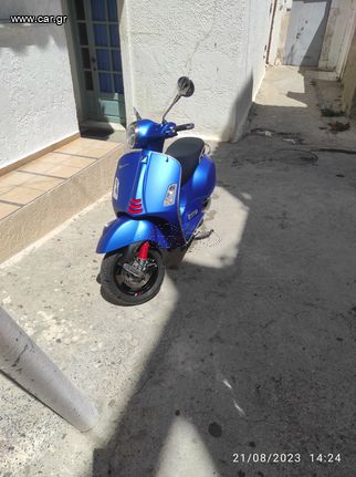 Piaggio Vespa GTS 300 '22 Super sport