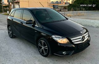 Mercedes-Benz B 180 '12