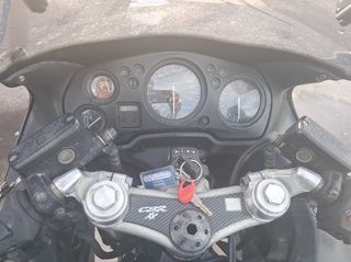 Honda CBR 1100 XX Super Blackbird 2000-thumb-6