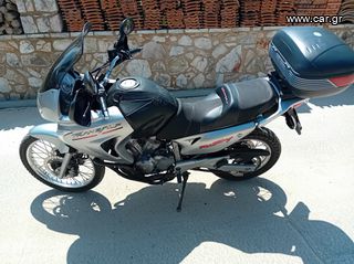 Honda Transalp 650 '04