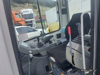 Εκσκαφάκι (διαβολάκι) Takeuchi 2021 ΤΒ 216-thumb-4
