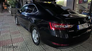 Skoda Superb 2017 .