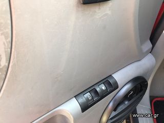Volkswagen Beetle 2005-thumb-12