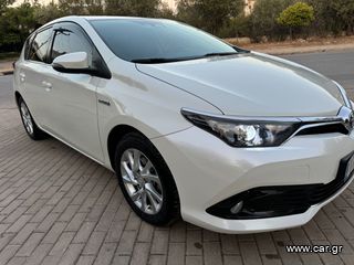 Toyota Auris '16 HYBRID