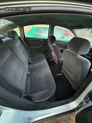Volkswagen Passat 2000-thumb-4