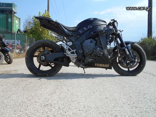 YAMAHA YZF R1