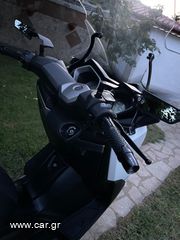 Yamaha XMAX 250 2015-thumb-8