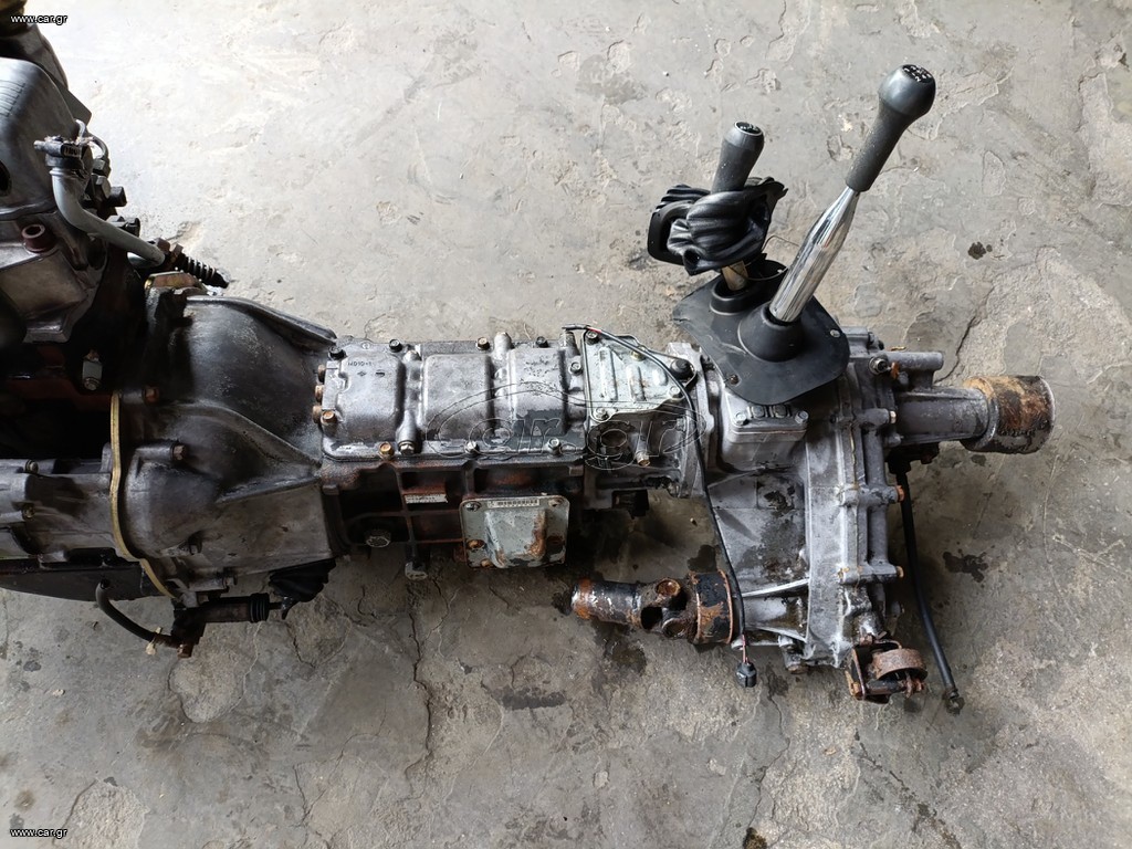 Σασμάν χειροκίνητο με βοηθητικό Mitsubishi L200 / Pajero 2.5TD 4WD κωδικός κινητήρα 4D56 1994-1998
