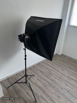 Πωλούνται 2 soft box μαζί με kit HENSEL