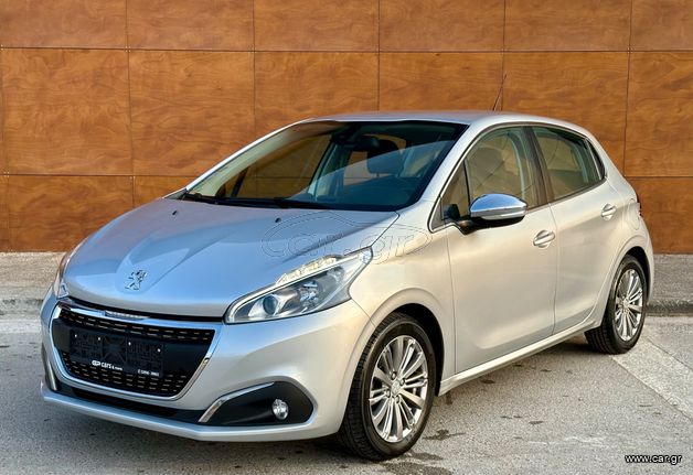 Peugeot 208 '18 1.2 VTi Allure Full Extra