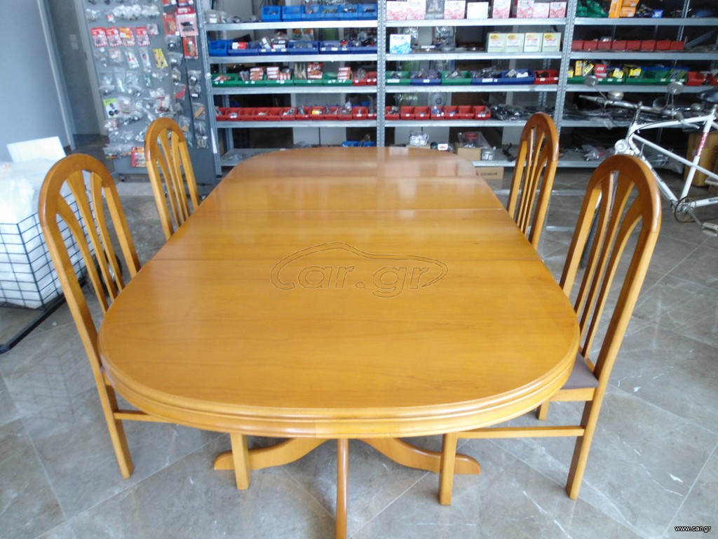 ΤΡΑΠΕΖΑΡΙΑ ΣΑΛΟΝΙΟΥ ΜΕ 4 ΚΑΡΕΚΛΕΣ
