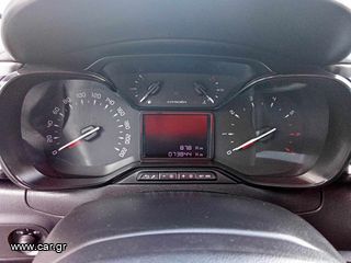 Citroen C3 2018 Pure Tech Graphic 1.2-thumb-19