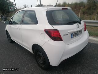 Toyota Yaris 2014-thumb-1