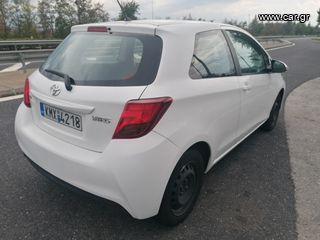 Toyota Yaris 2014-thumb-4
