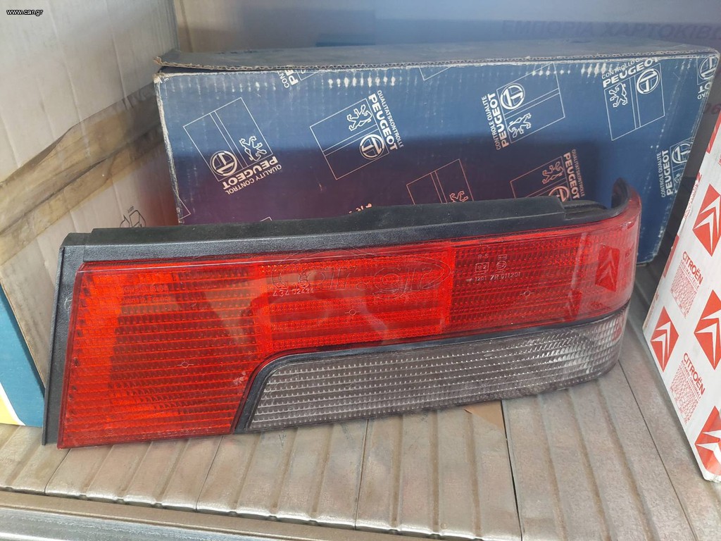 ΦΑΝΑΡΙ ΠΙΣΩ ΔΕΞΙΟ PEUGEOT 405 87-93