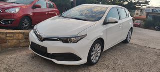 Toyota Auris 2017-thumb-1