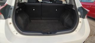 Toyota Auris 2017-thumb-14