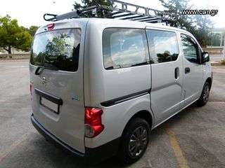 Nissan Evalia 2015-thumb-6