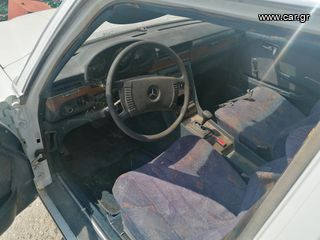 Mercedes-Benz 280 1978-thumb-13