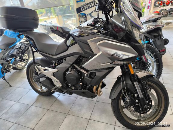 CFmoto 700 MT 2024
