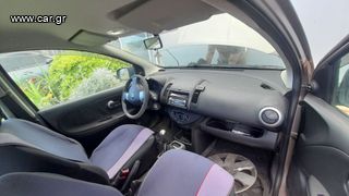 Nissan Note 2010-thumb-3