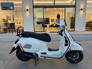 Piaggio Vespa GTS 300 '24 SUPER SPORT