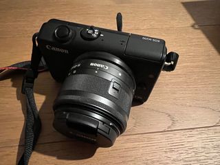 CANON EOS M200-thumb-1