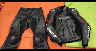 Dainese διαιρούμενη δερμάτινη αριστη Νο48