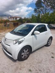 Toyota iQ 2012