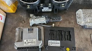 ΚΙΤ ΕΓΚΕΦΑΛΟΥ VOLKSWAGEN GOLF 0261S05728, 03C90709A 1K0937084F 5K0920972