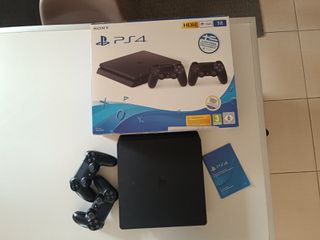 PS4 slim 1TB