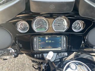 Harley Davidson Electra Glide Ultra Limited 2014-thumb-15