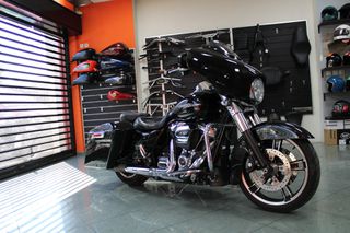 Harley Davidson Street Glide 2017 FLHX-thumb-3