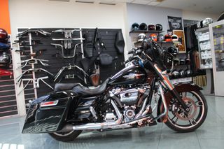Harley Davidson Street Glide 2017 FLHX-thumb-4