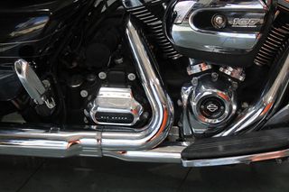 Harley Davidson Street Glide 2017 FLHX-thumb-6