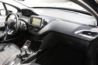 Peugeot 2008 2017 ALLURE 1,2 131HP NAVI KAMERA FACELIFT-thumb-13