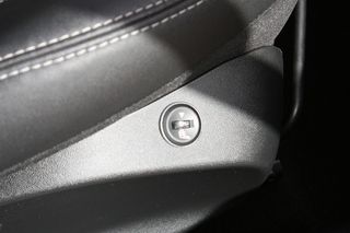 Peugeot 2008 2017 ALLURE 1,2 131HP NAVI KAMERA FACELIFT-thumb-14