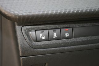 Peugeot 2008 2017 ALLURE 1,2 131HP NAVI KAMERA FACELIFT-thumb-19
