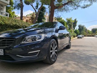 Volvo V60 2015
