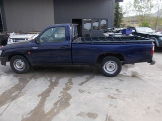 Toyota Hilux 2003 4Χ2  MOΝΟΚΑΜΠΙΝΟ D4D-thumb-10