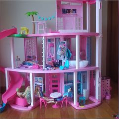 Barbie dreamhouse πλαστικο κουκλόσπιτο