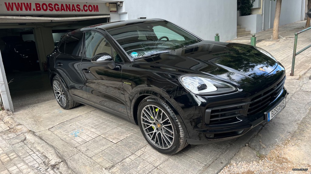 Porsche Cayenne 2023 Coupe Plug in hybrid bosganas