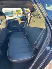 Kia Venga 2015 1,6crdi-thumb-11