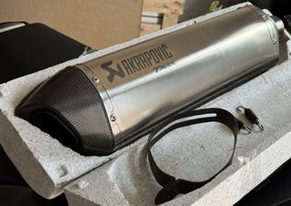 Akrapovic TMAX