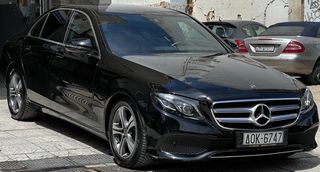 Mercedes-Benz E 220 '19 Mercedes-Benz E 220d  2019 Avantgarde 9G-TRONIC