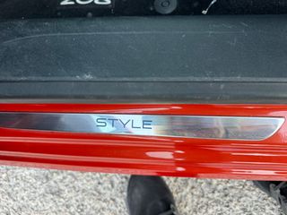 Peugeot 208 2017 1.2 VTi Style-thumb-5