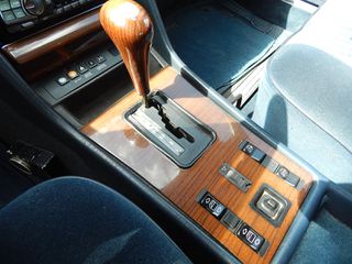 Mercedes-Benz 500 1982 SE-thumb-17