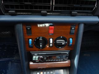Mercedes-Benz 500 1982 SE-thumb-18
