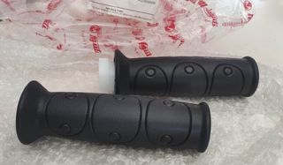 Γνήσια Γκριπ Χερούλια Malaguti Spectre GP 125